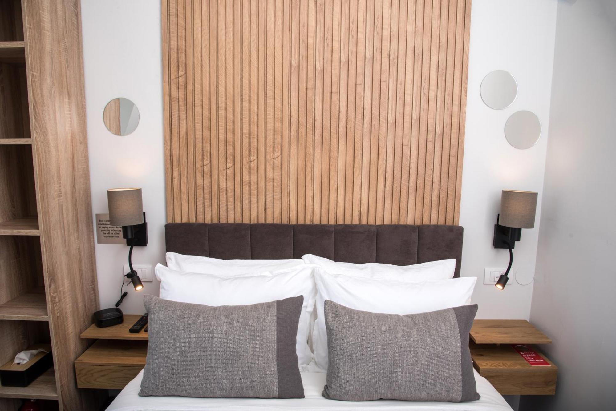 Republic Square Luxury Suites Belgrade Exterior photo