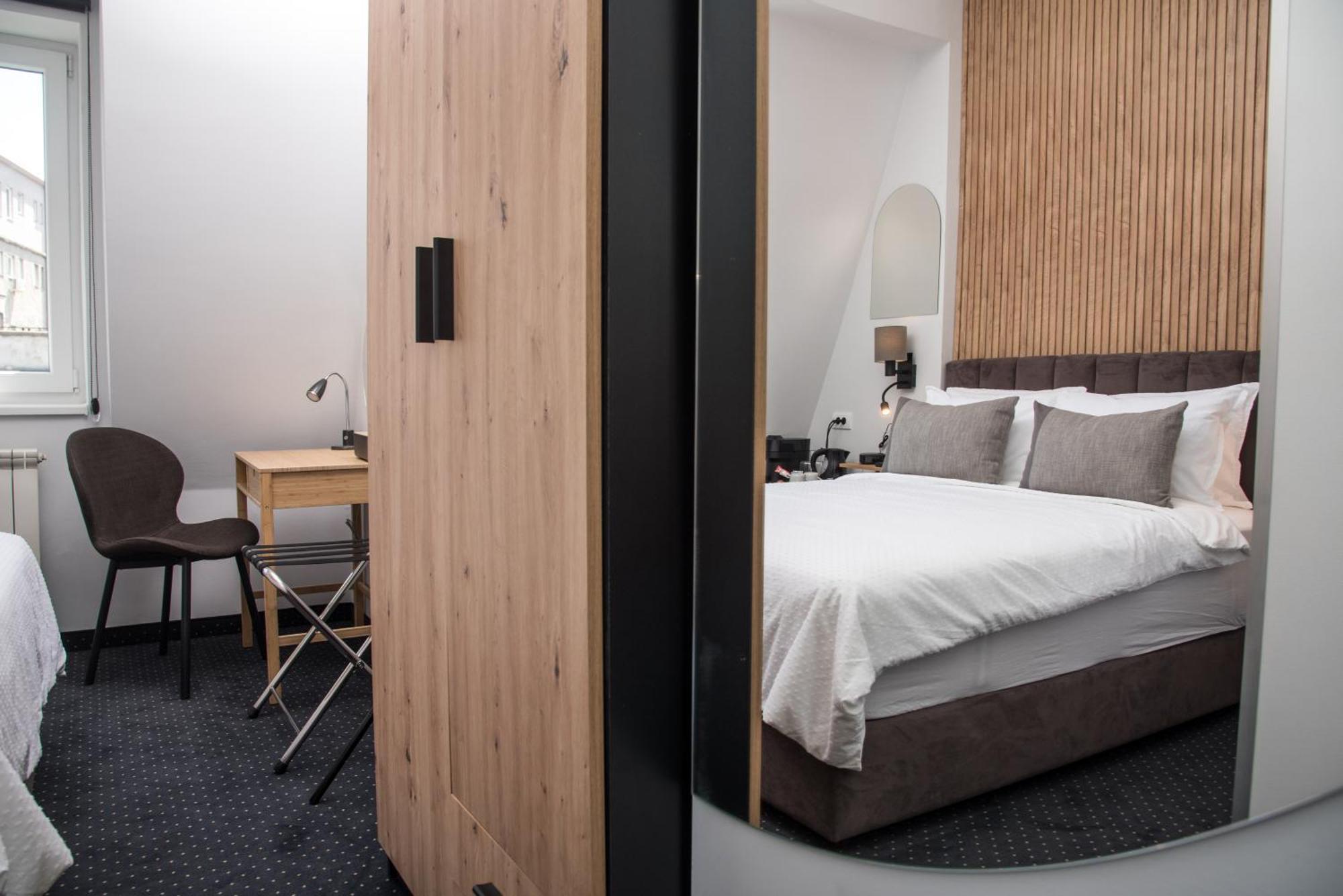 Republic Square Luxury Suites Belgrade Exterior photo